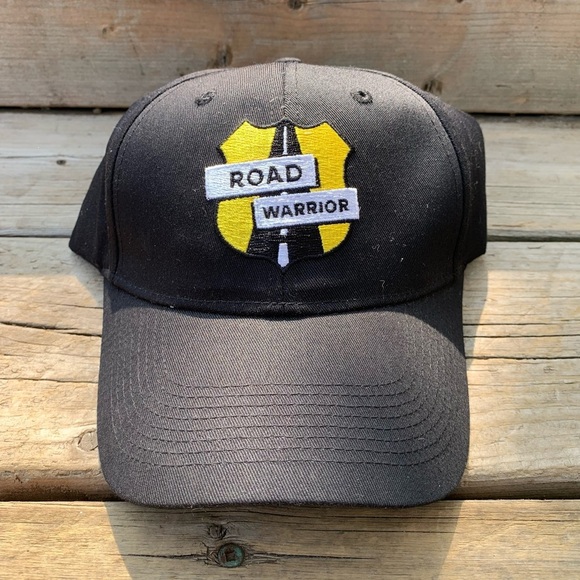 💙 NWOT Pilot Flying J “Road Warrior” Trucker Hat – Black Embroidered Cap - Picture 2 of 9